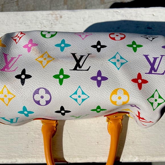 i’m selling a Louis Vuitton hand bag, in great condition - Picture 3 of 4